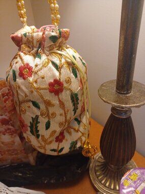 Embrodered bag